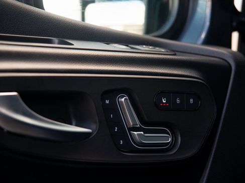 Used 2025 Mercedes-Benz Sprinter 2500 image 20