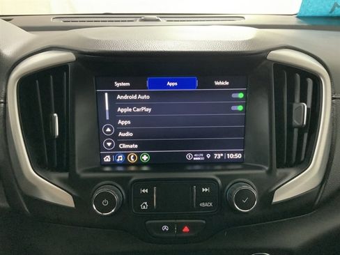 Used 2024 GMC Terrain SLT image 30