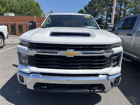 Used 2025 Chevrolet Silverado 2500 LT w/ Convenience Package AWD/4WD image 3