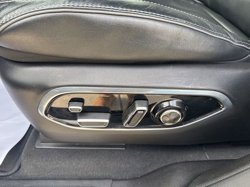 Used 2023 Jeep Grand Cherokee L Overland w/ Luxury Tech Group IV image 28