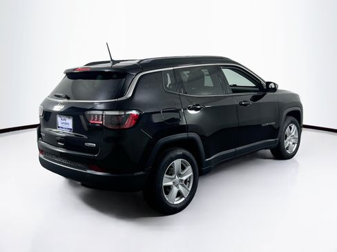 Used 2022 Jeep Compass Latitude w/ Convenience Group AWD/4WD image 5