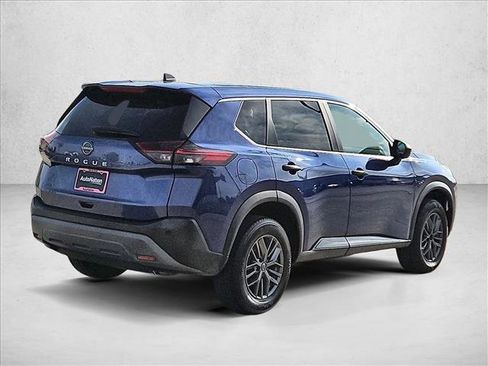 Used 2023 Nissan Rogue S FWD image 11