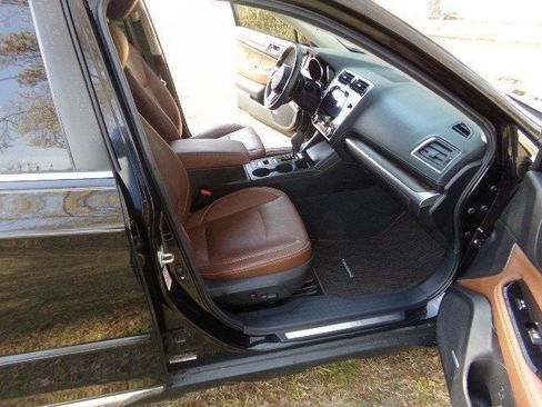 Used 2019 Subaru Outback 2.5i Touring w/ Popular Package #3A image 10