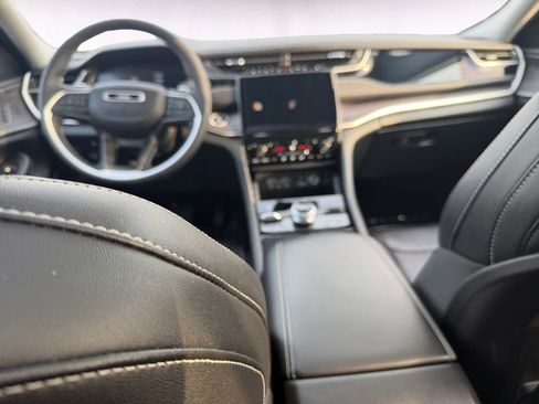 Used 2023 Jeep Grand Cherokee 4WD 4xe image 10