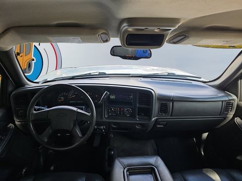 Used 2005 Chevrolet Silverado 1500 LS image 10