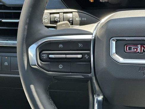 New 2025 GMC Acadia Elevation image 9