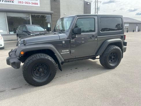 Used 2016 Jeep Wrangler Sport image 2