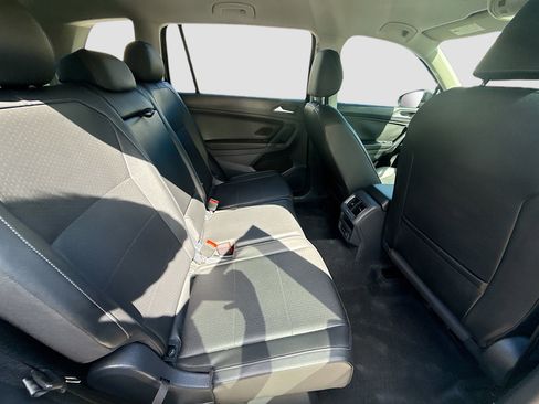 Used 2018 Volkswagen Tiguan SE FWD image 26