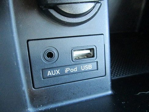 Used 2016 Hyundai Elantra SE image 17