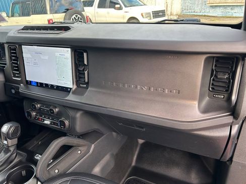 Used 2025 Ford Bronco Badlands AWD/4WD image 27