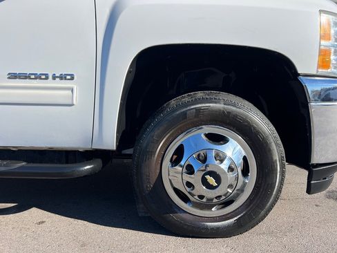 Used 2013 Chevrolet Silverado 3500 LT w/ Convenience Package image 13