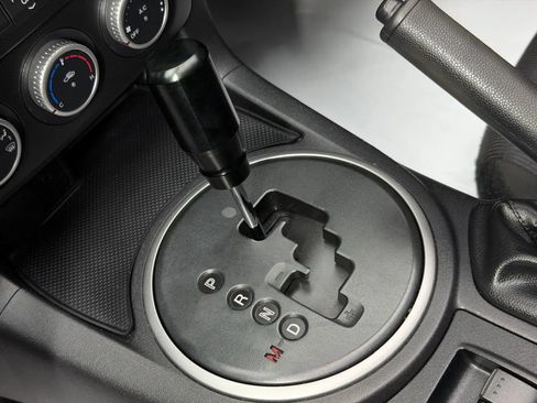 Used 2013 MAZDA MX-5 Miata Club RWD image 22