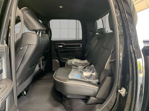 New 2026 RAM 2500 Laramie AWD/4WD image 10