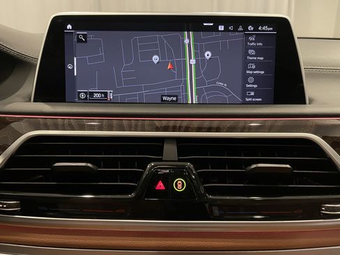 Certified 2022 BMW 750i xDrive w/ Executive Package image 22