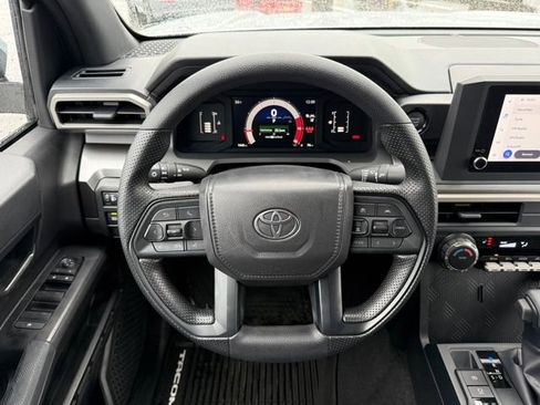 Used 2025 Toyota Tacoma SR5 image 19