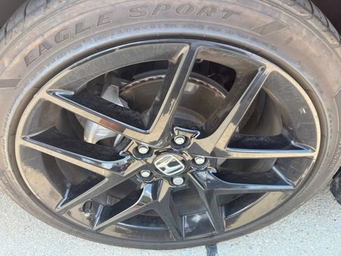 Used 2025 Honda Civic Sport image 10