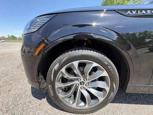 New 2026 Lincoln Aviator AWD image 10
