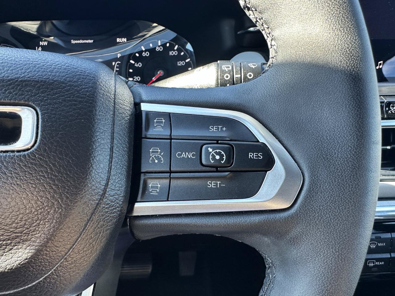 Used 2023 Jeep Compass Limited w/ Sun and Sound Group AWD/4WD image 55