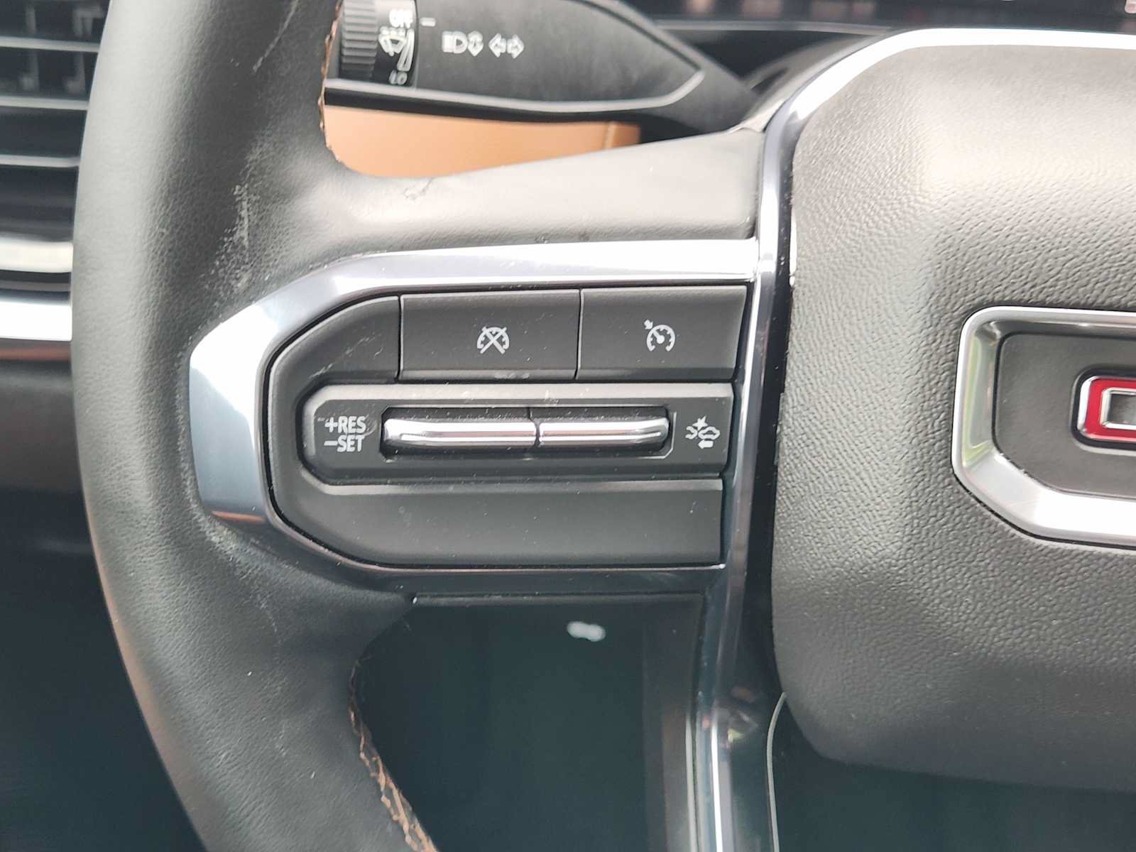Certified 2023 GMC Canyon AT4 w/ AT4 Premium Package AWD/4WD image 28