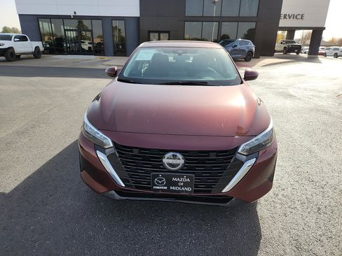 Used 2024 Nissan Sentra SV image 2