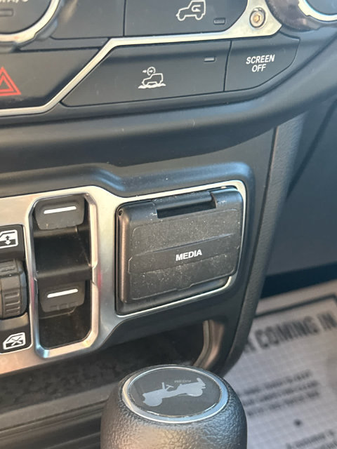 Used 2022 Jeep Wrangler Unlimited Sport AWD/4WD image 27