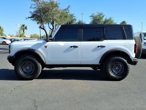 Used 2024 Ford Bronco Badlands AWD/4WD image 2