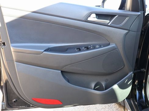 Used 2019 Hyundai Tucson SEL image 21