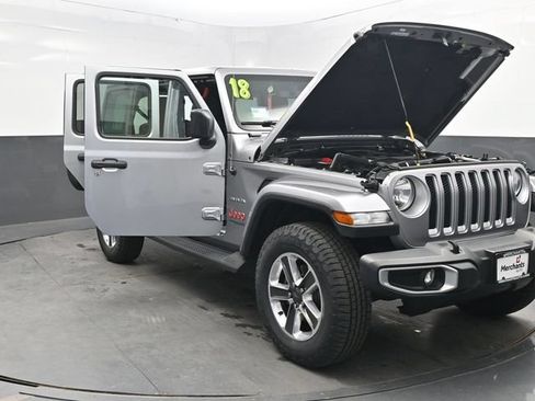 Used 2018 Jeep Wrangler Unlimited Sahara AWD/4WD image 42