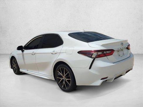 Used 2021 Toyota Camry SE FWD image 7