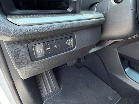 New 2026 Chevrolet Traverse LT w/ Driver Confidence Package FWD image 22