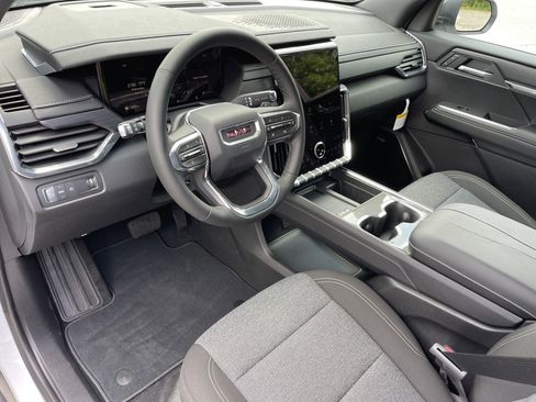 New 2025 GMC Acadia Elevation image 12