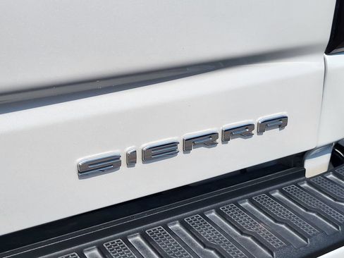 Used 2021 GMC Sierra 1500 Denali AWD/4WD image 9