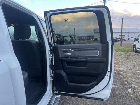 Used 2021 RAM 2500 Big Horn image 25