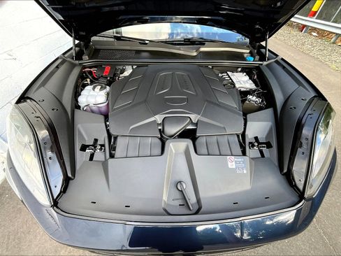 New 2026 Porsche Cayenne Coupe image 12