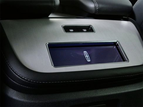 New 2025 Lincoln Navigator L Reserve image 16