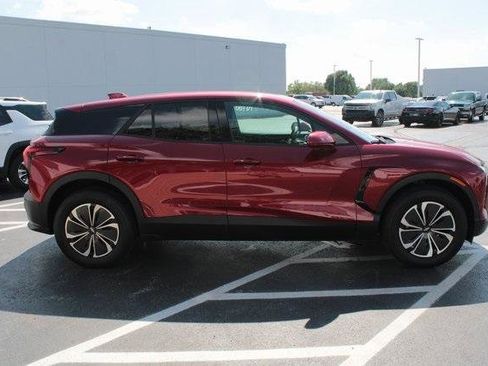 New 2025 Chevrolet Blazer EV LT image 6