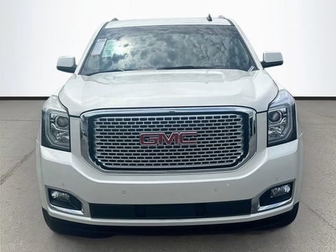 Used 2015 GMC Yukon XL Denali w/ Touring Package AWD/4WD image 2