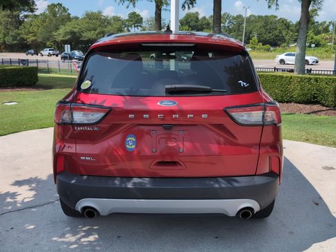 Used 2022 Ford Escape SEL FWD image 9