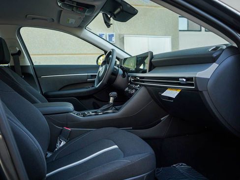 New 2026 Hyundai Sonata SE FWD image 9