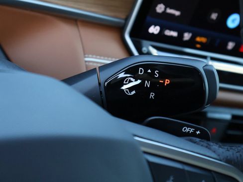 New 2026 Volkswagen Tiguan SEL R-Line AWD/4WD image 31
