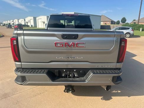 Used 2025 GMC Sierra 2500 Denali AWD/4WD image 4