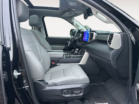 Used 2023 Toyota Tundra Limited image 10