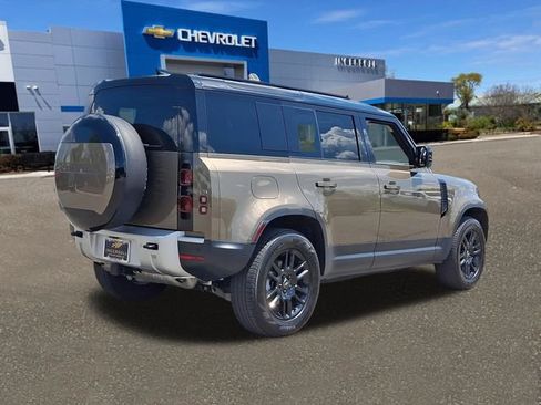 Used 2025 Land Rover Defender 110 S AWD/4WD image 25