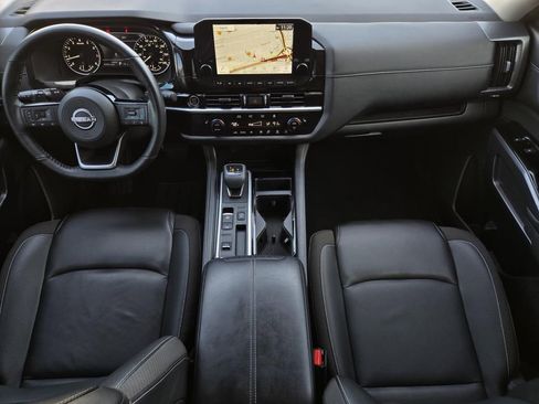 Certified 2023 Nissan Pathfinder SL image 16