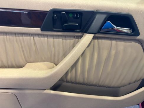 Used 1995 Mercedes-Benz E 320 Convertible image 30