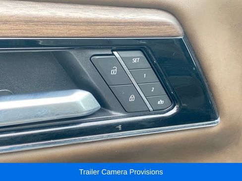 Certified 2025 GMC Yukon XL Denali Ultimate w/ LPO, Illumination Package AWD/4WD image 18
