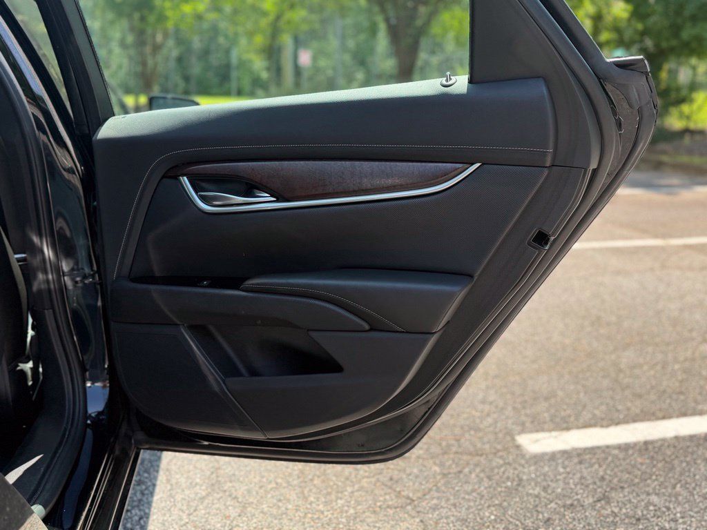 Used 2019 Cadillac XTS Luxury FWD image 17