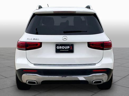 Used 2023 Mercedes-Benz GLB 250 image 5