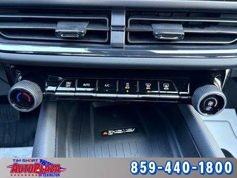 Used 2025 Chevrolet Equinox EV RS FWD image 37