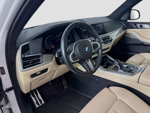 Used 2022 BMW X7 M50i AWD/4WD image 9